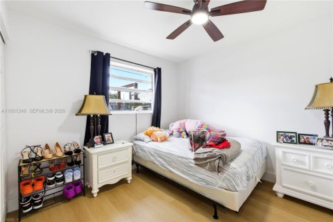 Купить коммерческую недвижимость в Холливуд, Флорида 194.91м2, № 1996387 - фото 30