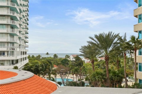 Купить кондоминиум в Майами-Бич, Флорида 3 спальни, 217.39м2, № 2021099 - фото 22