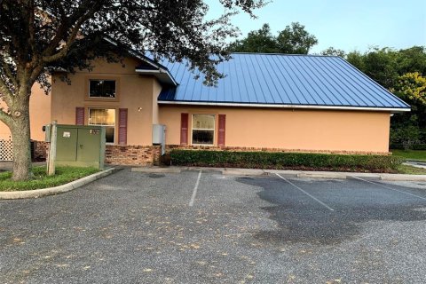 Commercial property in Mount Dora, Florida 665.09 sq.m. № 1817308 - photo 6