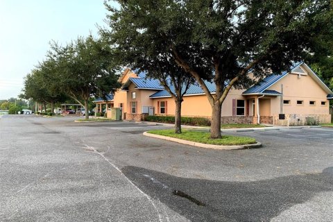 Commercial property in Mount Dora, Florida 665.09 sq.m. № 1817308 - photo 4