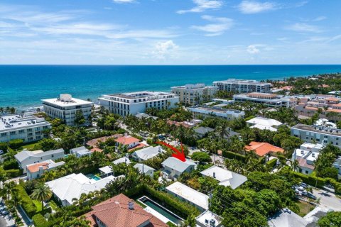 Villa ou maison à louer à Palm Beach, Floride: 4 chambres, 283.63 m2 № 585896 - photo 1