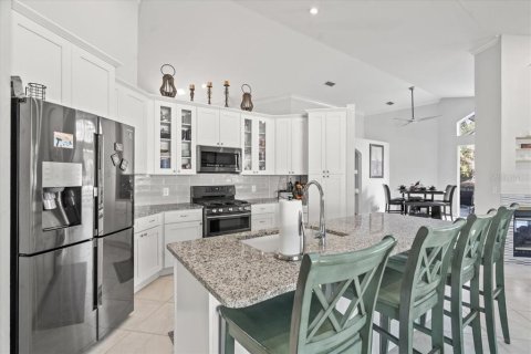 House in Tampa, Florida 3 bedrooms, 195.56 sq.m. № 1574177 - photo 7