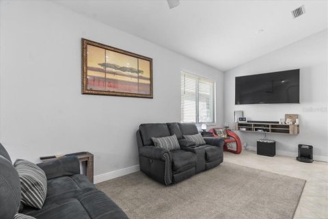 House in Tampa, Florida 3 bedrooms, 195.56 sq.m. № 1574177 - photo 12
