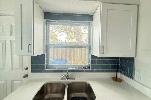 Appartement à louer à Madeira Beach, Floride: 1 chambre, 39.95 m2 № 2402993 - photo 15