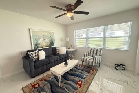 Appartement à louer à Madeira Beach, Floride: 1 chambre, 39.95 m2 № 2402993 - photo 11