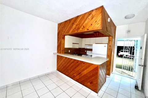 Apartment in Miami, Florida 1 bedroom, 56.39 sq.m. № 2040664 - photo 2