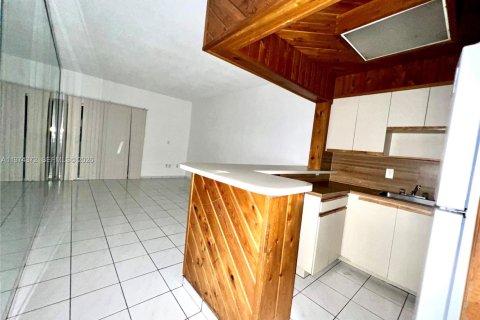 Apartment in Miami, Florida 1 bedroom, 56.39 sq.m. № 2040664 - photo 3