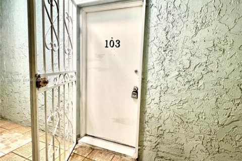 Apartment in Miami, Florida 1 bedroom, 56.39 sq.m. № 2040664 - photo 14