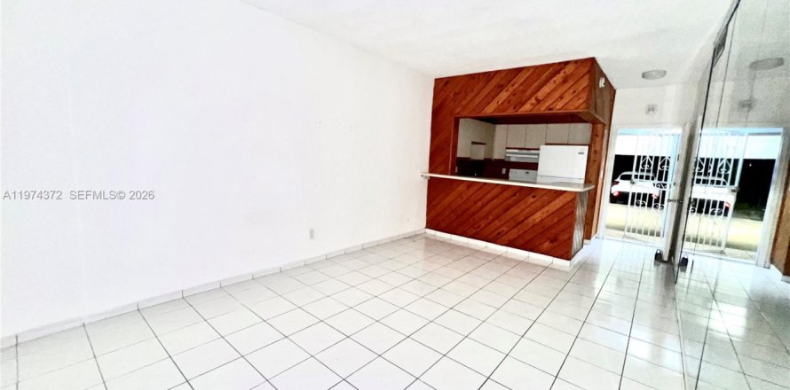 Apartment in Miami, Florida 1 bedroom, 56.39 sq.m. № 2040664