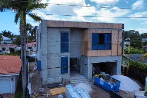 House in Pompano Beach, Florida 4 bedrooms, 286.32 sq.m. № 2154309 - photo 3