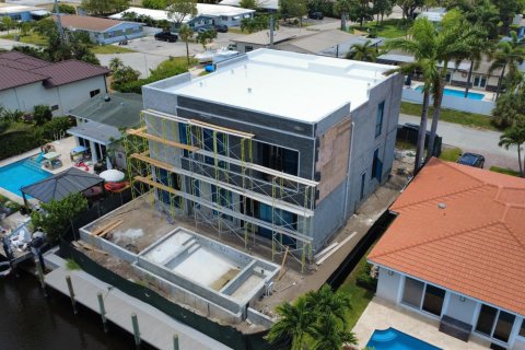 House in Pompano Beach, Florida 4 bedrooms, 286.32 sq.m. № 2154309 - photo 5