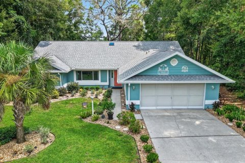 House in Dunnellon, Florida 3 bedrooms, 169.08 sq.m. № 2235378