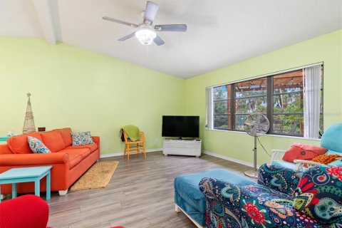 House in Port Charlotte, Florida 2 bedrooms, 124.21 sq.m. № 1447620 - photo 5