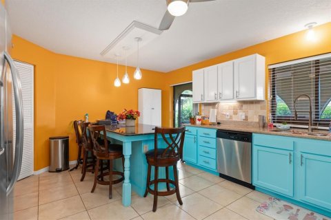 House in Port Charlotte, Florida 2 bedrooms, 124.21 sq.m. № 1447620 - photo 21