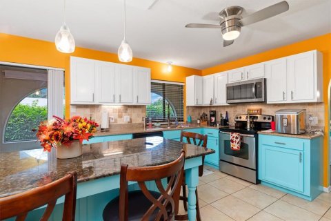 House in Port Charlotte, Florida 2 bedrooms, 124.21 sq.m. № 1447620 - photo 18
