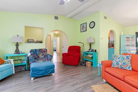 House in Port Charlotte, Florida 2 bedrooms, 124.21 sq.m. № 1447620 - photo 15