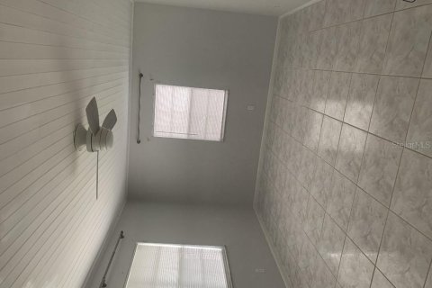 House in Clearwater, Florida 4 bedrooms, 124.95 sq.m. № 1831569 - photo 3