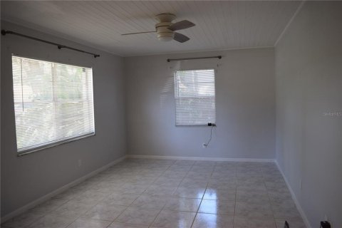 House in Clearwater, Florida 4 bedrooms, 124.95 sq.m. № 1831569 - photo 17