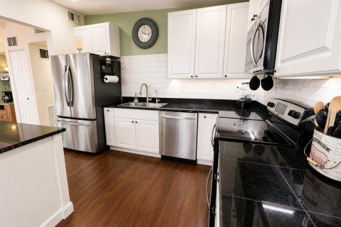 Villa ou maison à vendre à Bradenton, Floride: 4 chambres, 159.79 m2 № 2259392 - photo 9