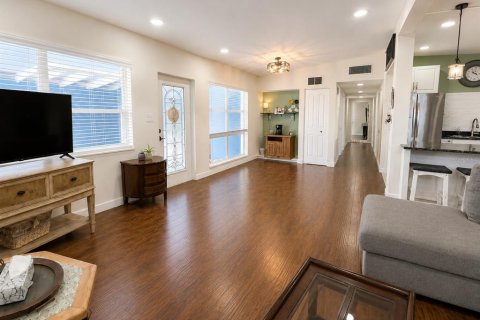 Villa ou maison à vendre à Bradenton, Floride: 4 chambres, 159.79 m2 № 2259392 - photo 5