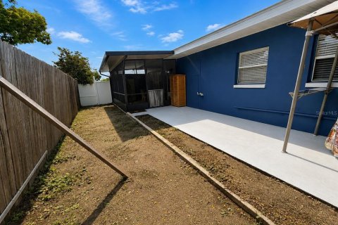 Villa ou maison à vendre à Bradenton, Floride: 4 chambres, 159.79 m2 № 2259392 - photo 27