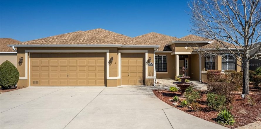 House in Ocala, Florida 3 bedrooms, 226.31 sq.m. № 1556466