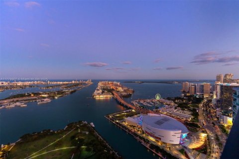 Copropriété à vendre à Miami, Floride: 967.21 m2 № 1741557 - photo 12