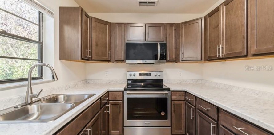 Appartement à Gainesville, Floride 2 chambres, 93.09 m2 № 2103538