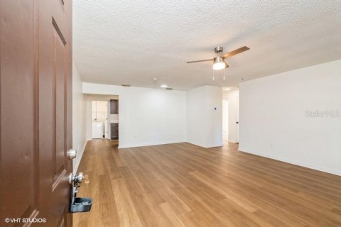 Appartement à louer à Gainesville, Floride: 2 chambres, 93.09 m2 № 2103538 - photo 3