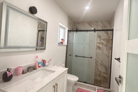 Villa ou maison à vendre à Miami, Floride: 3 chambres, 170.1 m2 № 2146060 - photo 25