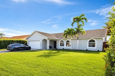 Villa ou maison à Miami, Floride 3 chambres, 170.1 m2 № 2146060