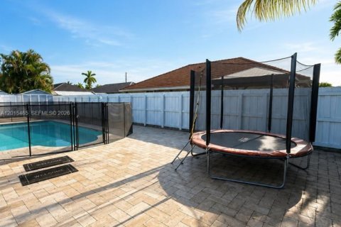 Villa ou maison à vendre à Miami, Floride: 3 chambres, 170.1 m2 № 2146060 - photo 7