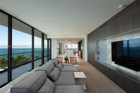 Купить кондоминиум в Бэл-Харбор, Флорида 3 спальни, 388.8м2, № 2025550 - фото 23