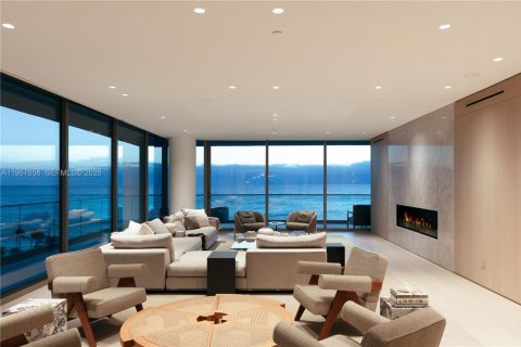 Купить кондоминиум в Бэл-Харбор, Флорида 3 спальни, 388.8м2, № 2025550 - фото 4