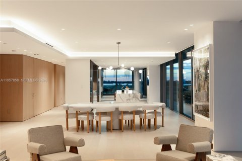 Купить кондоминиум в Бэл-Харбор, Флорида 3 спальни, 388.8м2, № 2025550 - фото 15