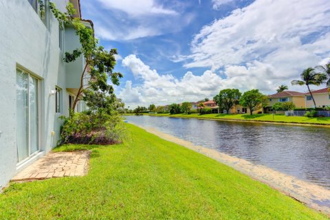 Adosado en venta en Riviera Beach, Florida, 2 dormitorios, 94.95 m2 № 2146159 - foto 2