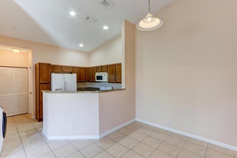 Adosado en venta en Riviera Beach, Florida, 2 dormitorios, 94.95 m2 № 2146159 - foto 9