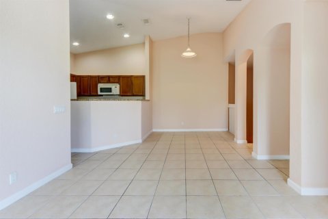 Adosado en venta en Riviera Beach, Florida, 2 dormitorios, 94.95 m2 № 2146159 - foto 7