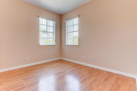 Adosado en venta en Riviera Beach, Florida, 2 dormitorios, 94.95 m2 № 2146159 - foto 14