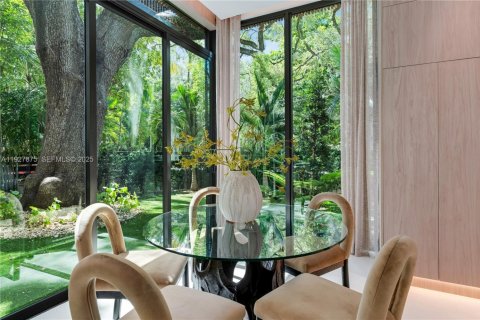 Villa ou maison à vendre à Miami, Floride: 7 chambres № 1987368 - photo 15