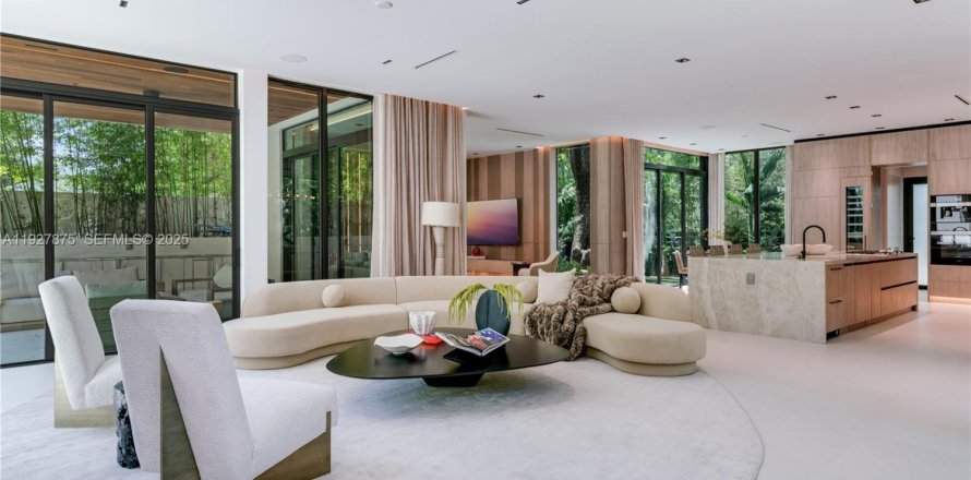 Villa ou maison à Miami, Floride 7 chambres № 1987368