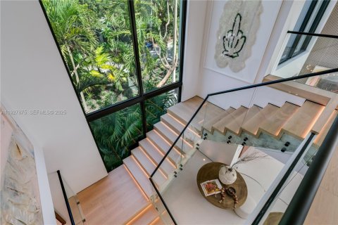 Villa ou maison à vendre à Miami, Floride: 7 chambres № 1987368 - photo 25