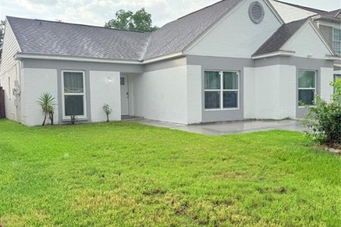 Casa en alquiler en Brandon, Florida, 3 dormitorios, 138.98 m2 № 2284622 - foto 3