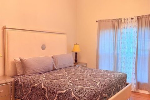 Casa en alquiler en Brandon, Florida, 3 dormitorios, 138.98 m2 № 2284622 - foto 28