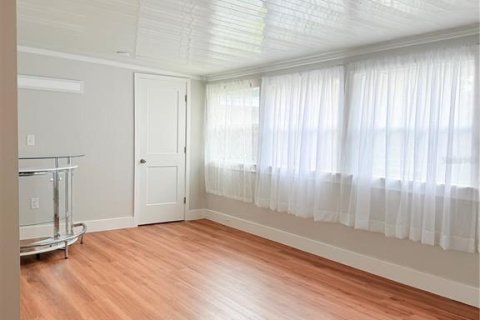 Casa en alquiler en Brandon, Florida, 3 dormitorios, 138.98 m2 № 2284622 - foto 10