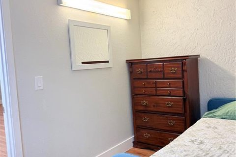 Casa en alquiler en Brandon, Florida, 3 dormitorios, 138.98 m2 № 2284622 - foto 12
