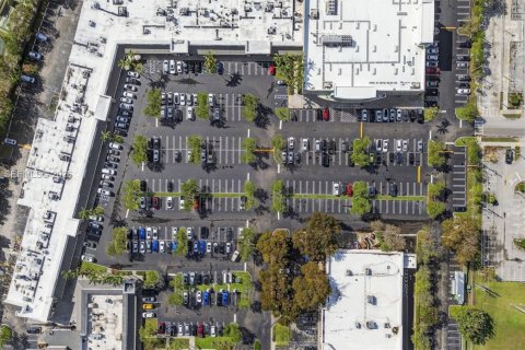 Immobilier commercial à vendre à Kendall, Floride № 2048719 - photo 21