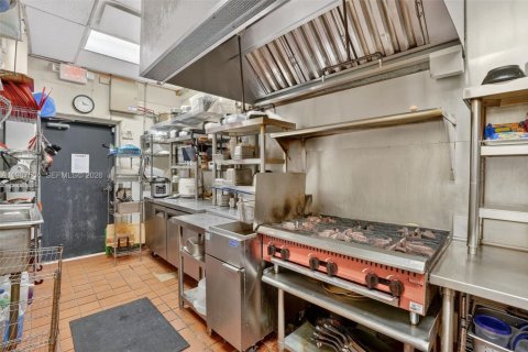 Immobilier commercial à vendre à Kendall, Floride № 2048719 - photo 8