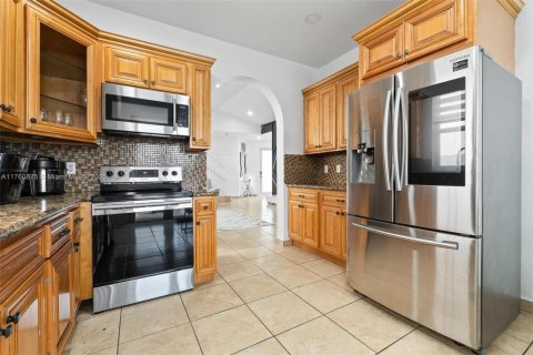 House in Homestead, Florida 3 bedrooms, 149.57 sq.m. № 1727090 - photo 12