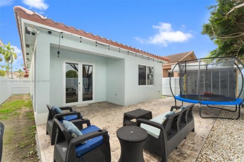 House in Homestead, Florida 3 bedrooms, 149.57 sq.m. № 1727090 - photo 16